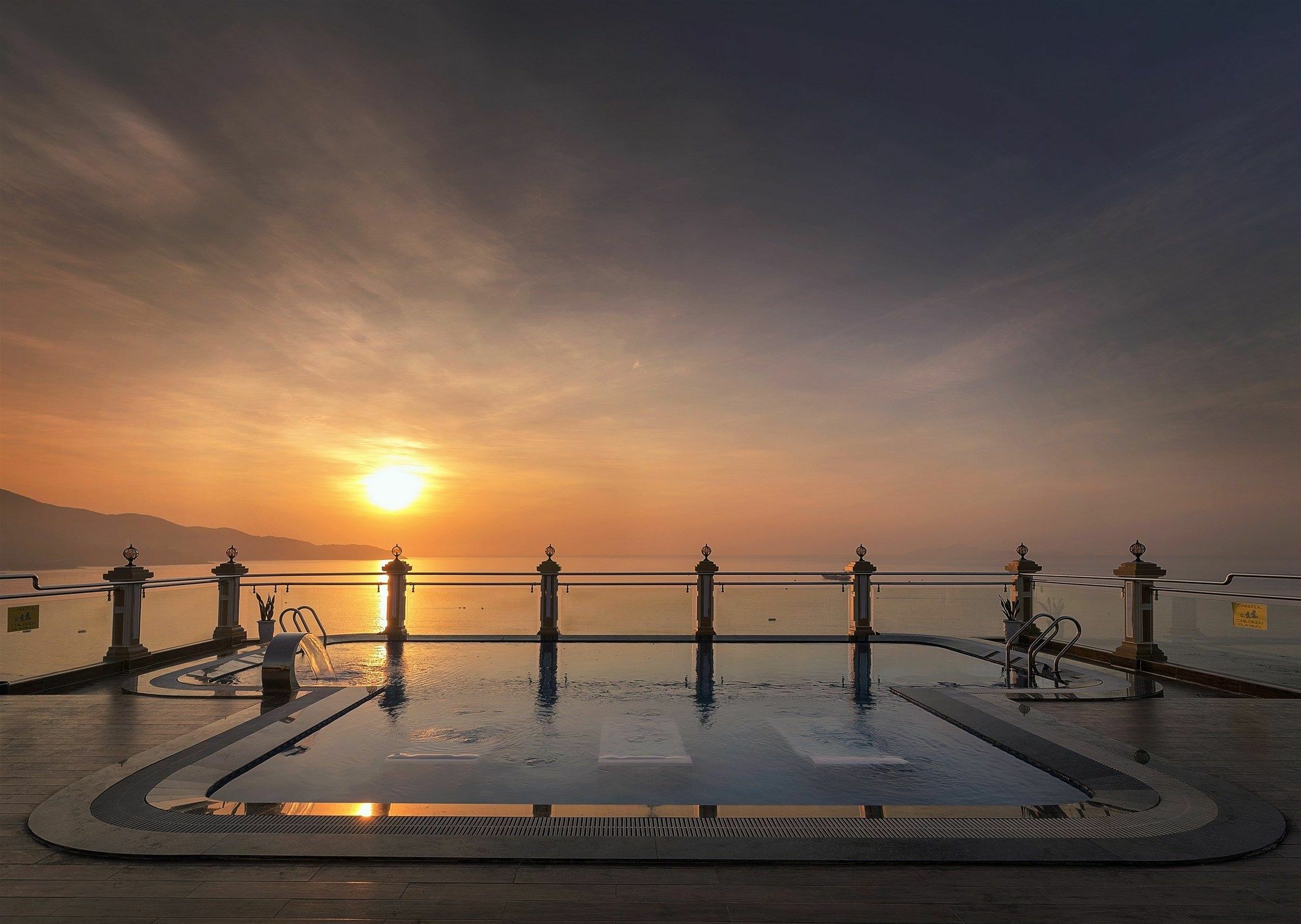 7 Seven Sea Hotel Da Nang Exteriör bild