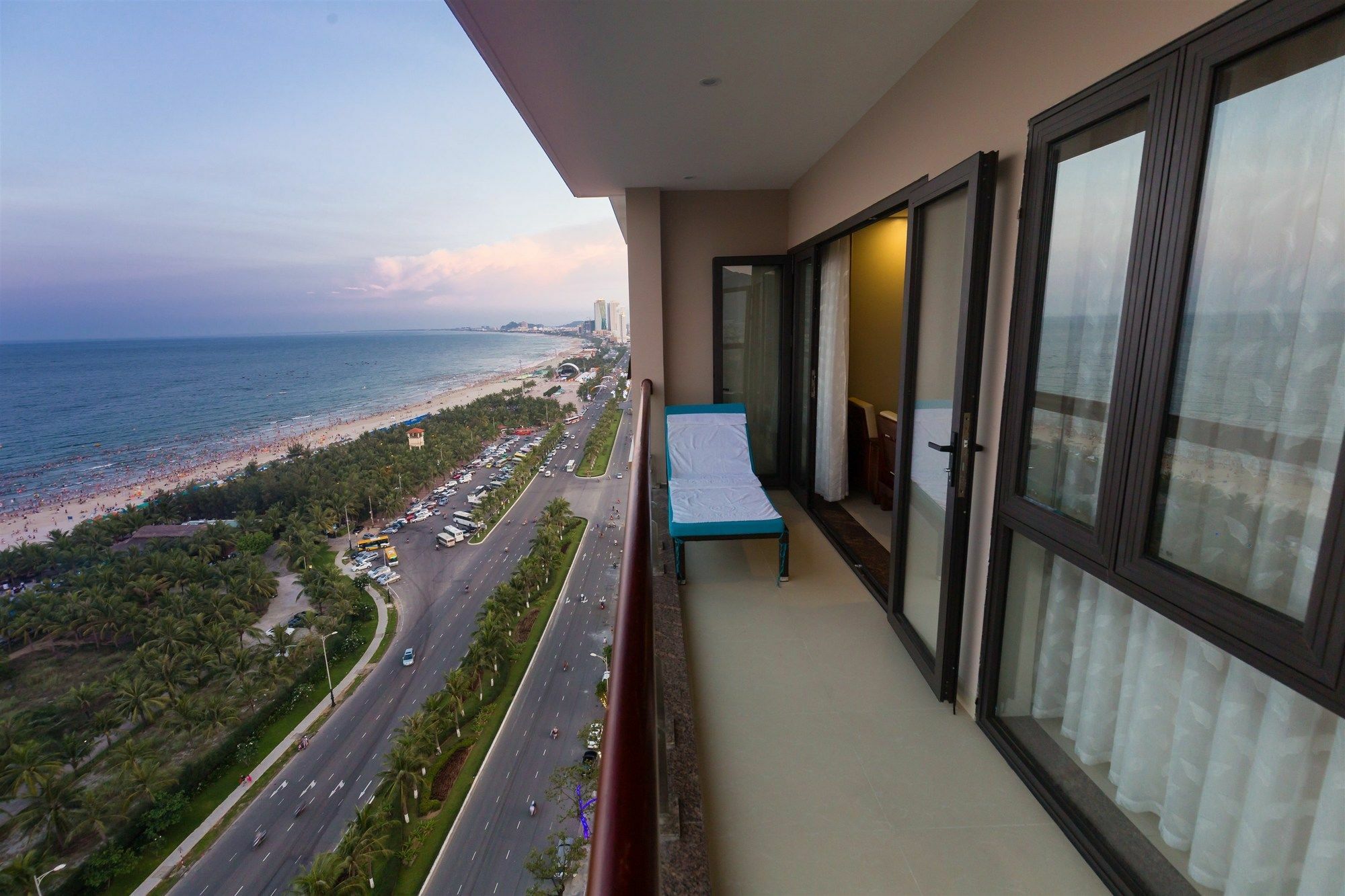 7 Seven Sea Hotel Da Nang Exteriör bild